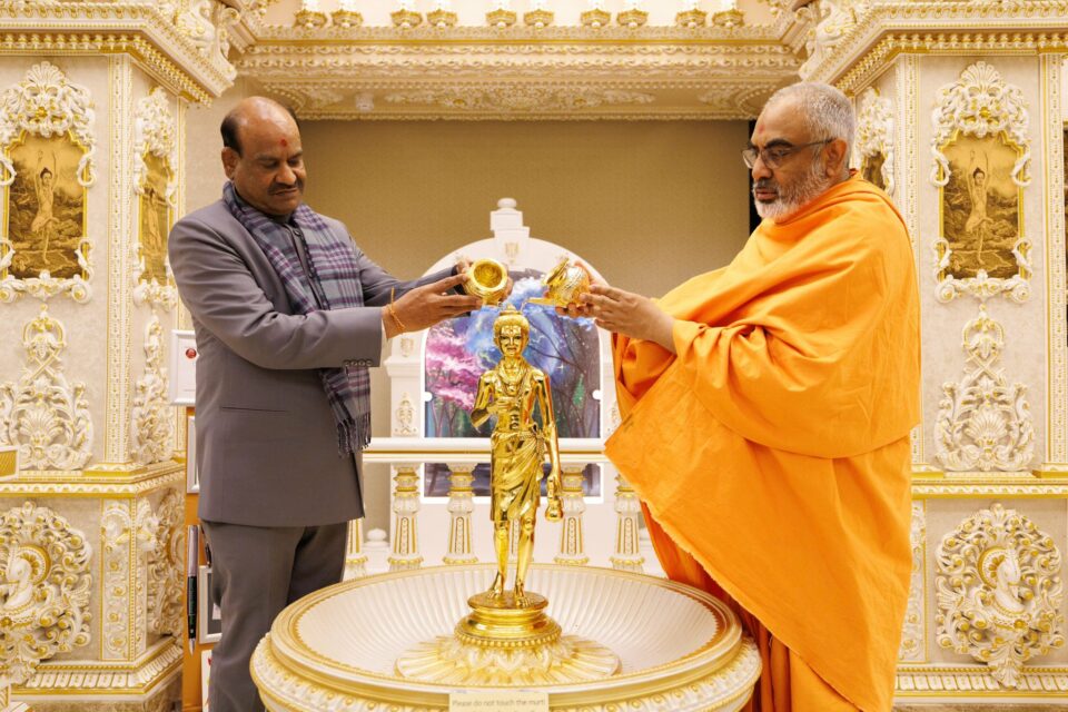 LS Speaker Om Birla visits BAPS Shri Swaminarayan Temple in London – ThePrint – ANIFeed