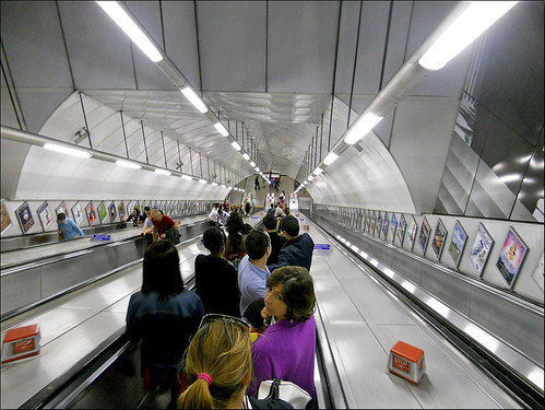 LONDON, LONDRES / Underground (The Tube) 09/07/2011