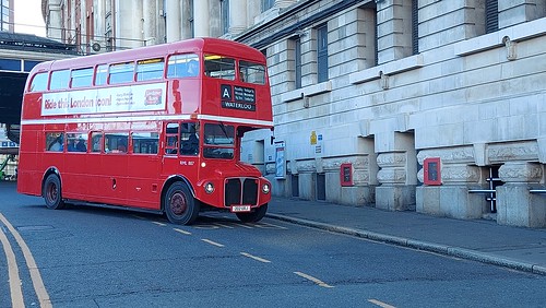 Londoner Buses RML887 (202UXJ) at Waterloo Station