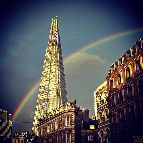 #london #ldn #лондон #londra #thisislondon #londoner #london_only #londonpop #instalondon #ig_london #city #urban #shard #theshard #sky #rainbow #doublerainbow #londonrainbow #londonskyline #citylife #building #arhitecture #amazingnature #shardrainbow #mo